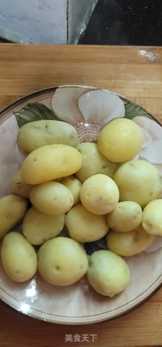 香葱炒小土豆的做法步骤：4