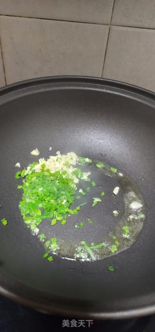香葱炒小土豆的做法步骤：6