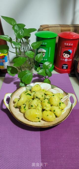 香葱炒小土豆的做法步骤：11