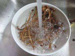 肉面结蒸茶树菇的做法步骤：2