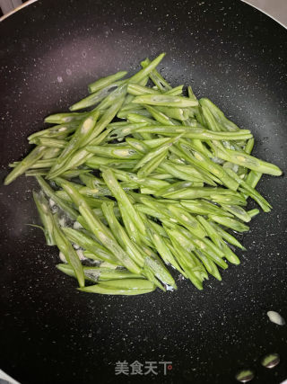 四季豆炒腊肠的做法步骤：6