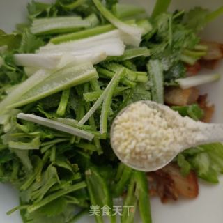 油渣拌螺丝椒的做法步骤：9