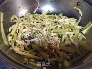 黄瓜玉米拌鸡胸肉的做法步骤：5