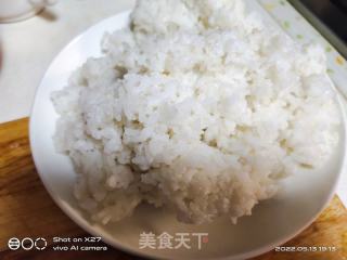 青椒鸡蛋炒饭的做法步骤：2