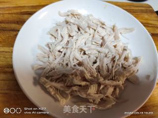 黄瓜拌鸡肉的做法步骤：2