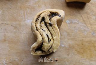 南瓜胡麻椒盐花卷的做法步骤：11