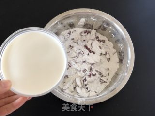 奶香红枣年糕的做法步骤：2