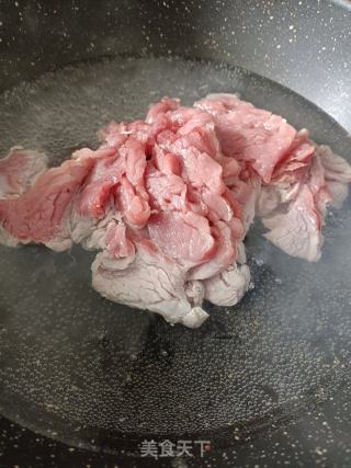 瘦肉莲子汤的做法步骤：2