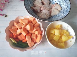 菠萝红薯鸡翅的做法步骤：2