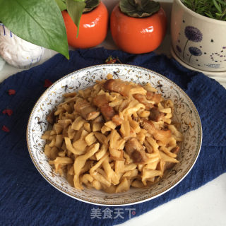 五花肉炒萝卜干的做法