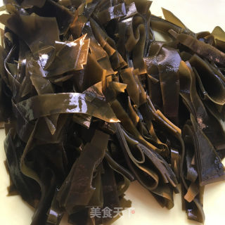 炒海带丝的做法步骤：1
