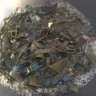 炒海带丝的做法步骤：3