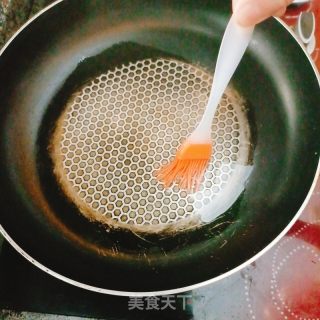 煎饺的做法步骤：1
