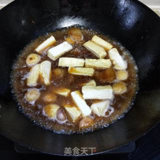 五花肉焖黄皮豆干的做法步骤：12