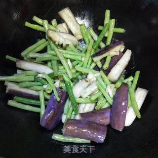 茄子烩豆角的做法步骤：8
