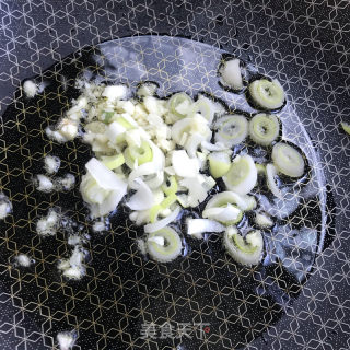 羊肚菌炒青菜的做法步骤：6