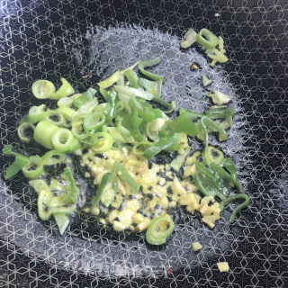 番茄青椒炒笋瓜片的做法步骤：6