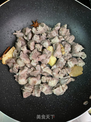 豆腐串牛腩煲的做法步骤：7
