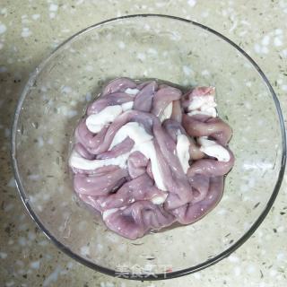 红芸豆粉肠煲的做法步骤：2