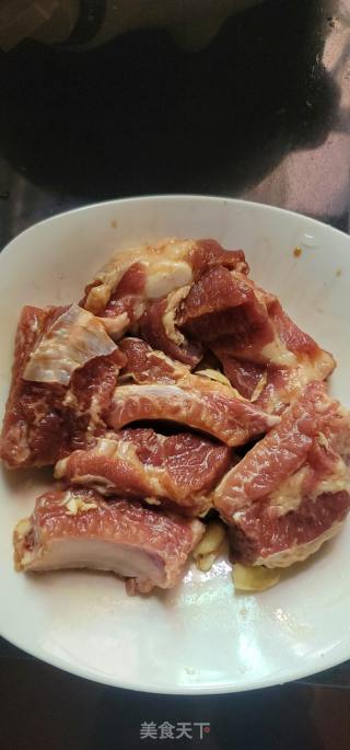 蒜香排骨的做法步骤：2