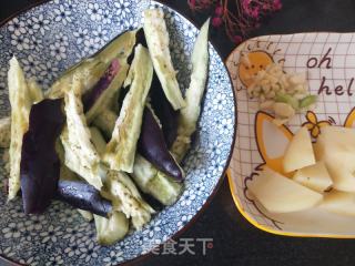 家常炖茄子的做法步骤：1