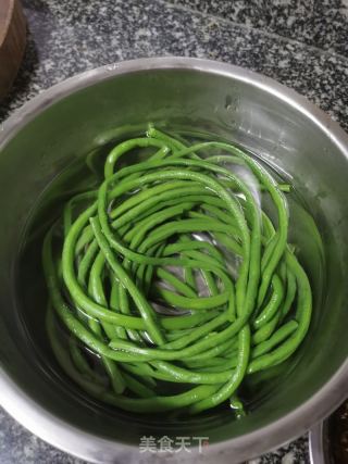 姜汁豇豆的做法步骤：10