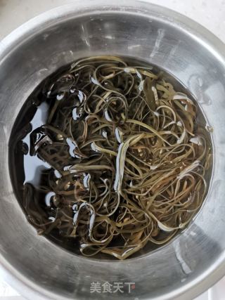 麻辣米线的做法步骤：1