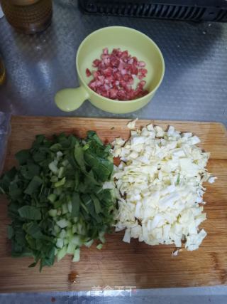 腊肠炒饭的做法步骤：2