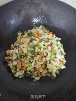 腊肠炒饭的做法步骤：7