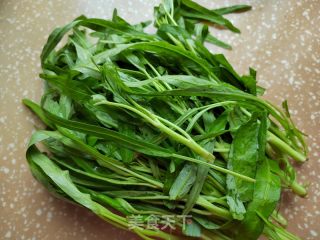 蒜香白茎空心菜的做法步骤：1