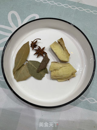 番茄牛腩面的做法步骤：4