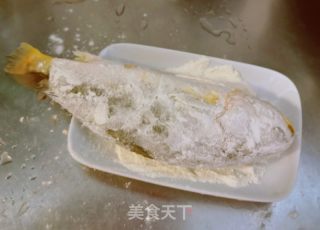 红烧黄鱼的做法步骤：3