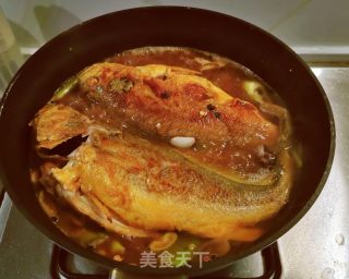 红烧黄鱼的做法步骤：7