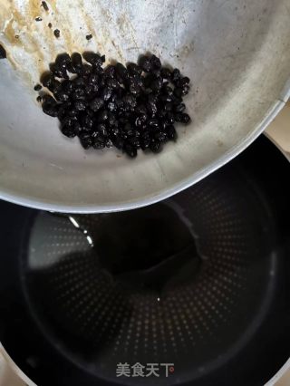 豆豉大葱炒辣椒的做法步骤：5