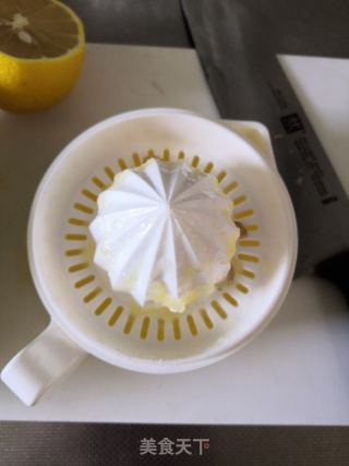 草莓果酱的做法步骤：2