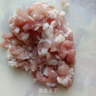 五花肉炒豌豆的做法步骤：1