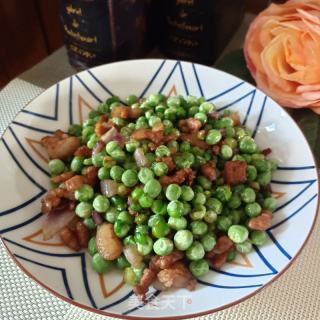 五花肉炒豌豆的做法步骤：9