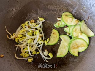 韩式拌饭的做法步骤：16