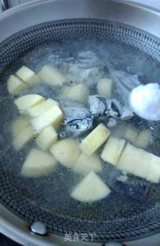 乌鸡块土豆汤的做法步骤：8