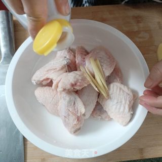 奥尔良烤翅的做法步骤：2