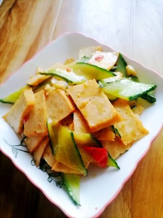 鱼豆腐炒黄瓜的做法步骤：7