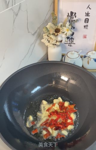 辣椒炒海瓜子的做法步骤：4