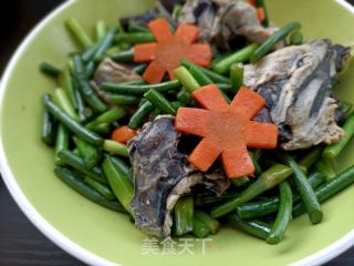 蒜苔炒乌鸡的做法步骤：8