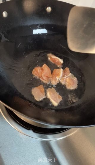 家常炒蚕豆的做法步骤：3