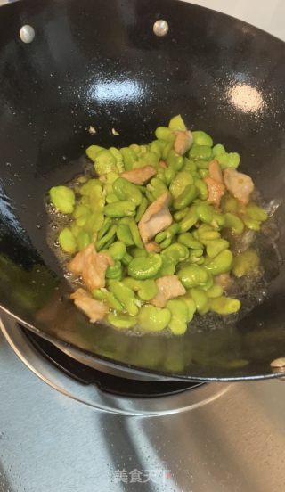 家常炒蚕豆的做法步骤：6