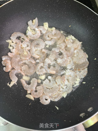 西蓝花炒虾仁的做法步骤：5