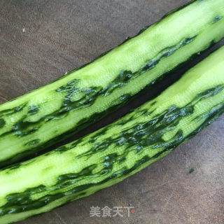 油泼黄瓜拌木耳的做法步骤：4