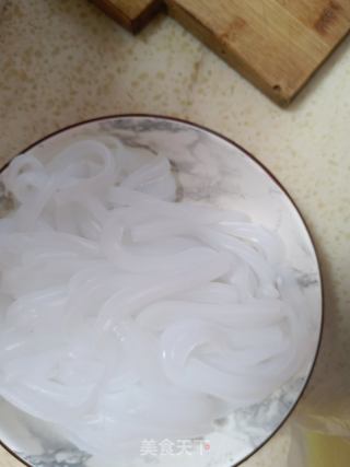 香辣豌豆凉粉的做法步骤：2