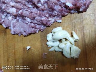 肉末红烧青椒的做法步骤：2