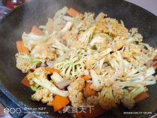 肉片炒花菜的做法步骤：5